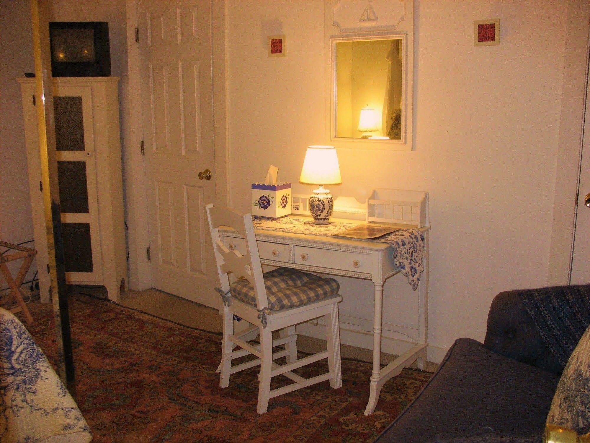 The 1720 House Bed and Breakfast Vineyard Haven Exteriör bild